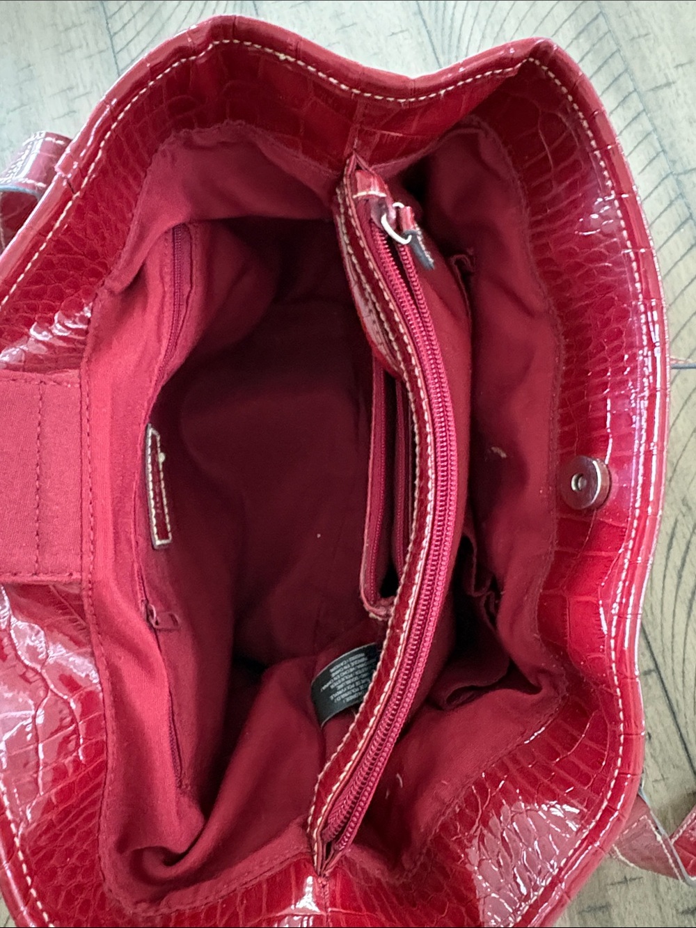 liz & co. Red Croc-Embossed Shoulder Bag with Matching Wallets - Picture 12 of 16